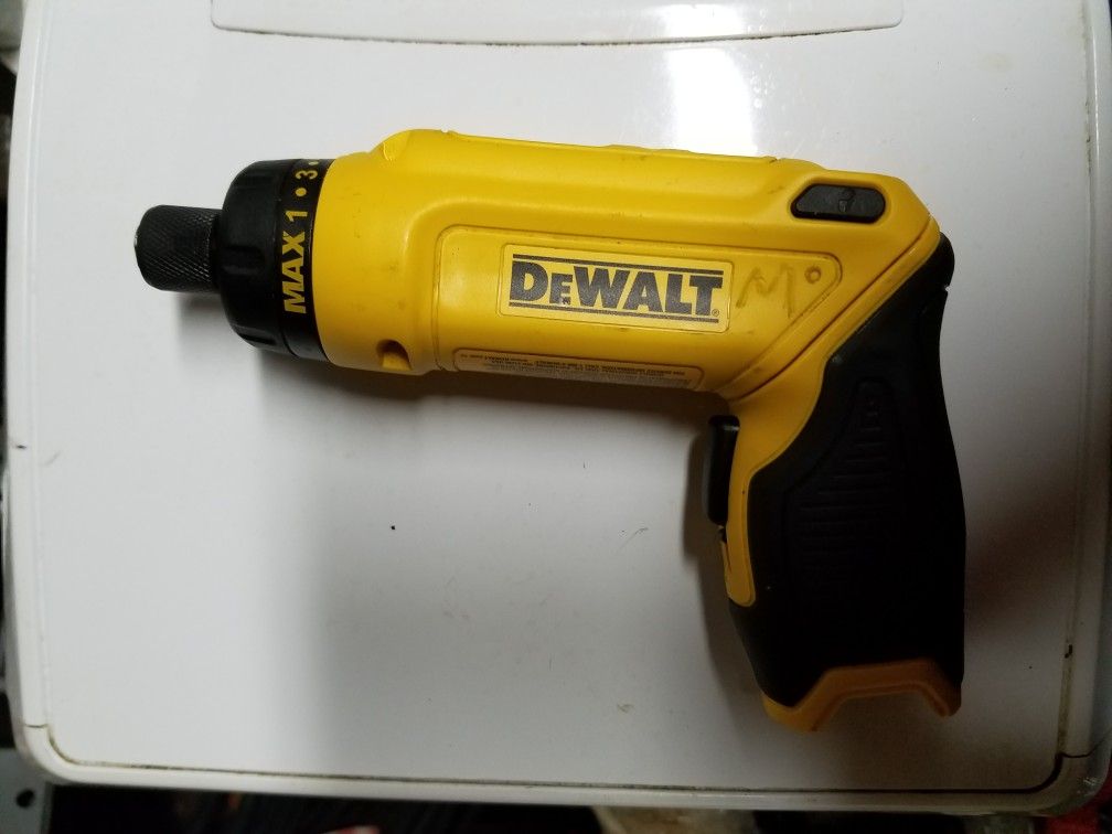 DEWALT DCF680N 8V MAX Gyroscopic Screwdriver