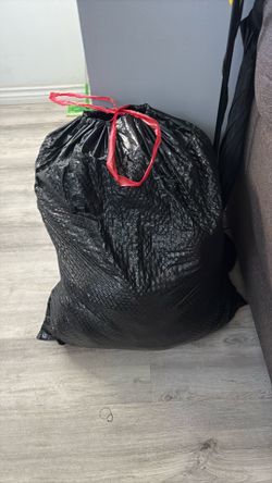 Free bag of clothes read description