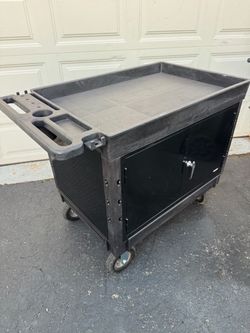 Utility maintenance rolling work cart w/cabinet by Global Industrial 24" x 36"