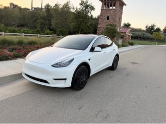 2020 Tesla model Y