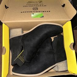 Seven7 soho boots new size 8 $45 