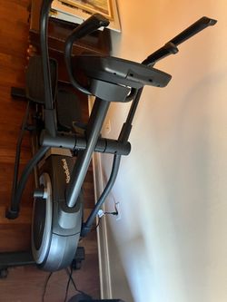 NordicTrack Studio Elliptical - Great Condition (iFIT & Bluetooth)