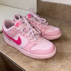 Triple Pink Nike Dunks