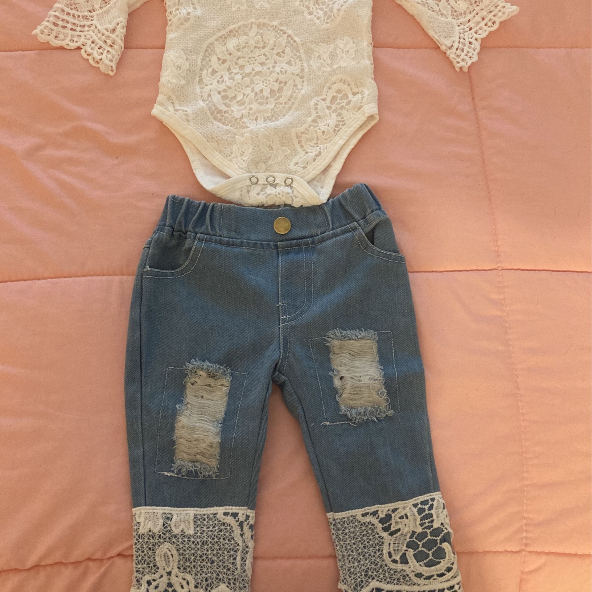 2pc Toddler White Lace Embroidered Design Pants Set