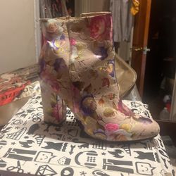 Beautiful Mauve/pink Bootie