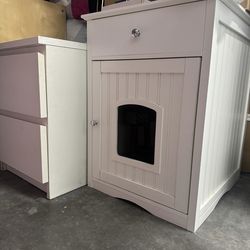 Cat litter box enclosure