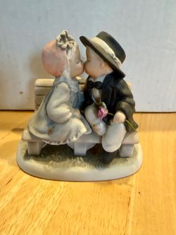 NBM Bahner Studios statue