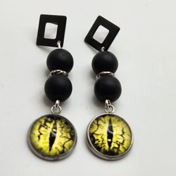 Reptile Eye Earrings 