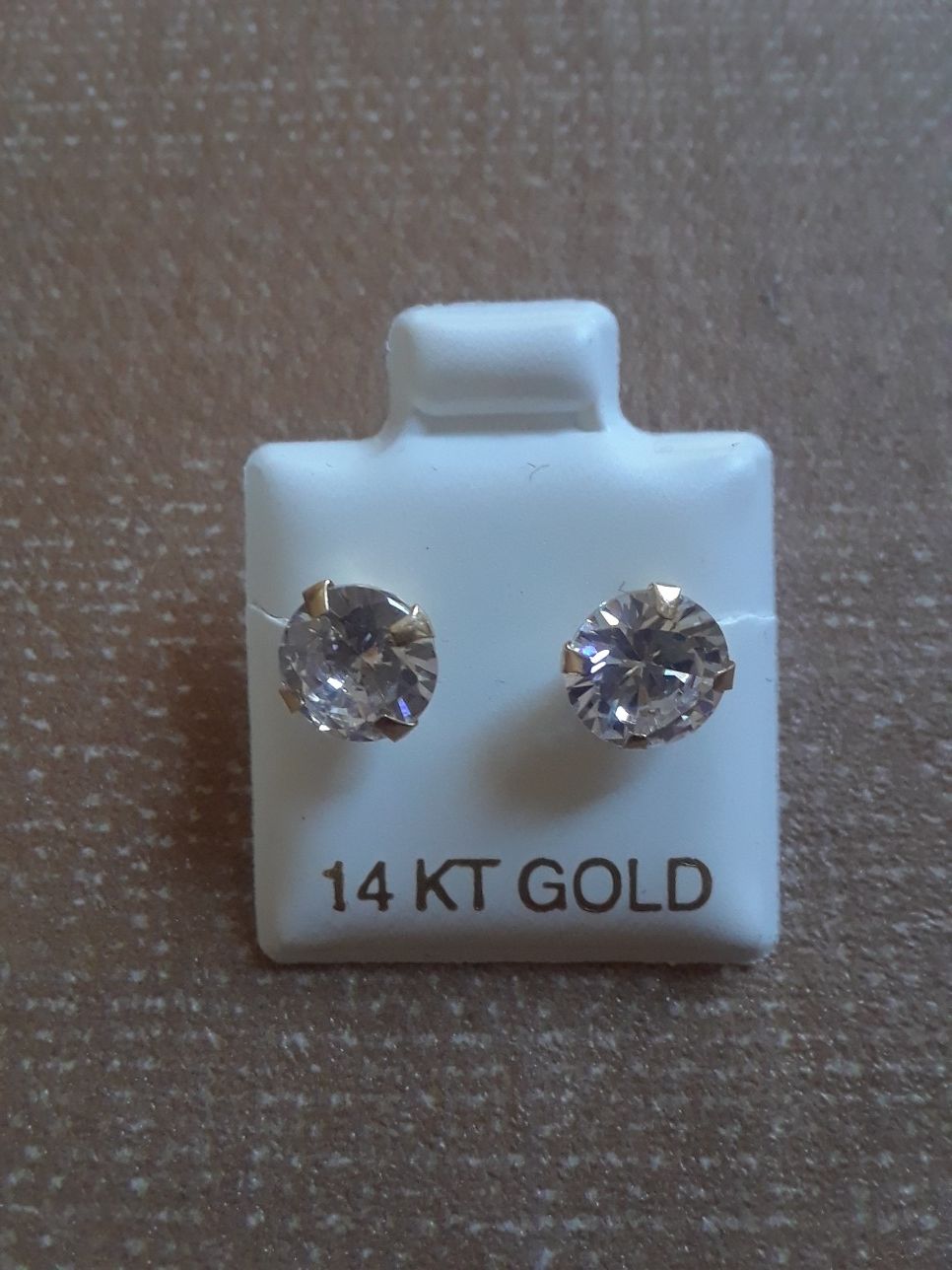 Nuevos aretes de real oro 14 kilates