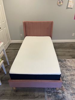 Twin Pink Velvet Platform Bed Frame | Like New | No Box Spring Needed – Bed Frame Only
