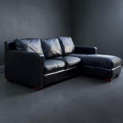 Thomasville Black Leather Sectional w/ RH Chaise