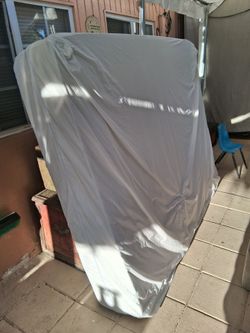 MATRESS QUEEN SIZE...!! FREE..FREE...