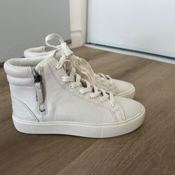 UGG Brand new white full leather casual sports flat boots  Size：7