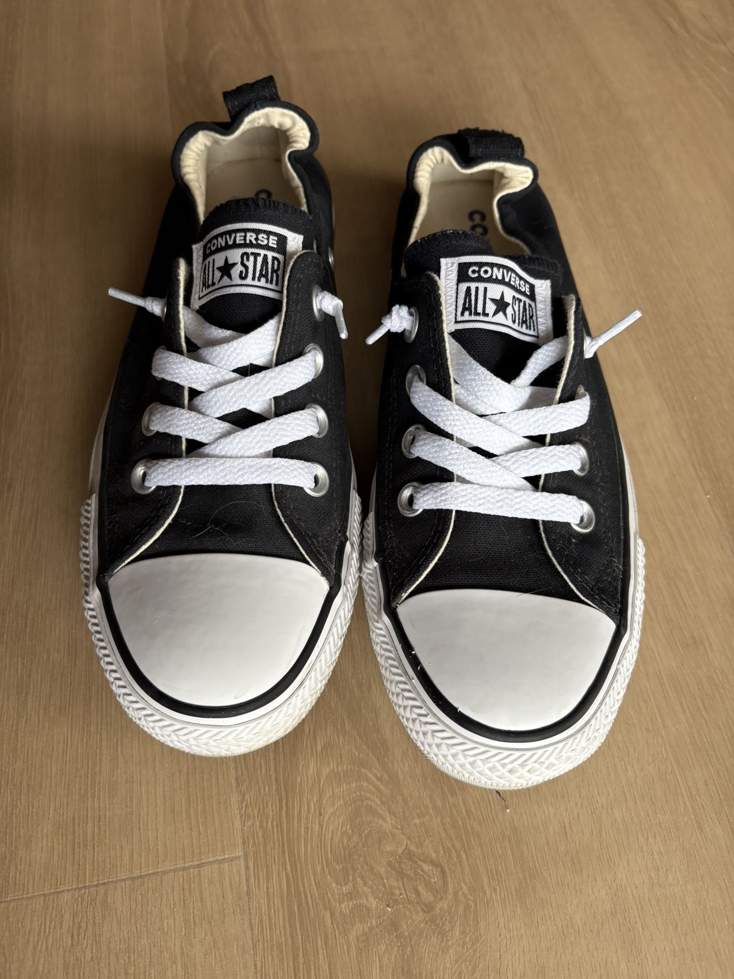 Chuck Taylor All Star Shoes (like new, Women’s 8)