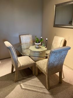 4 Chair Dining Rooms set
