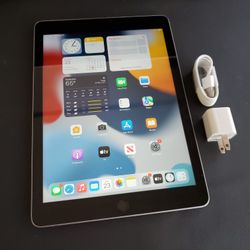 Apple iPad 6 - Wifi - Like New 
