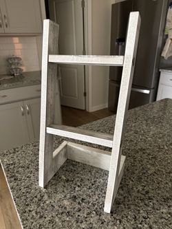 Towel holder 17inH 8 1/4in W