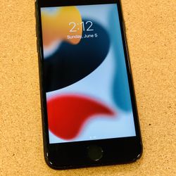 IPhone 7   128GB Fully unlocked 