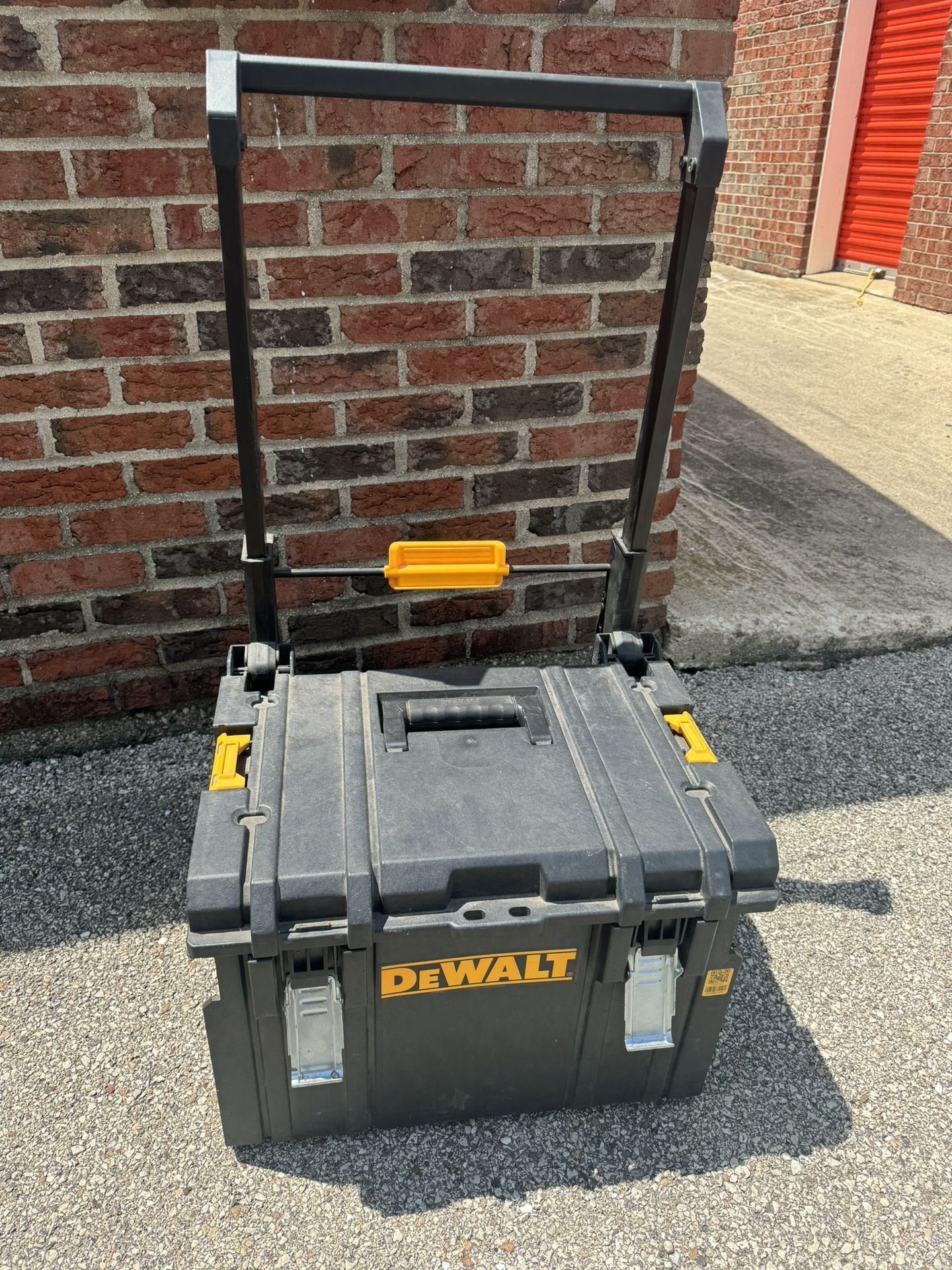 Dewalt Rolling Tool Chest