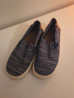 Kids Boys size 12 Toms