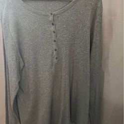Women’s Long Sleeve XL Shirt