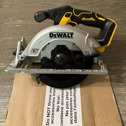 New Dewalt 20V Brushless XR Circular Saw DCS565 (Tool Only)