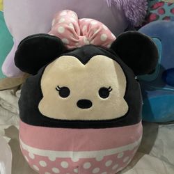 Minnie Mouse Squishmallow