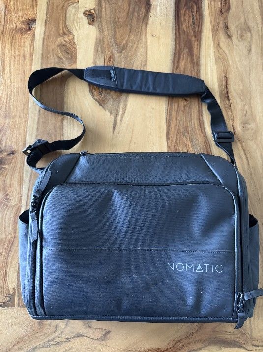 Nomatic Laptop Bag / messenger Bag
