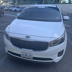 2017 KIA Sedona