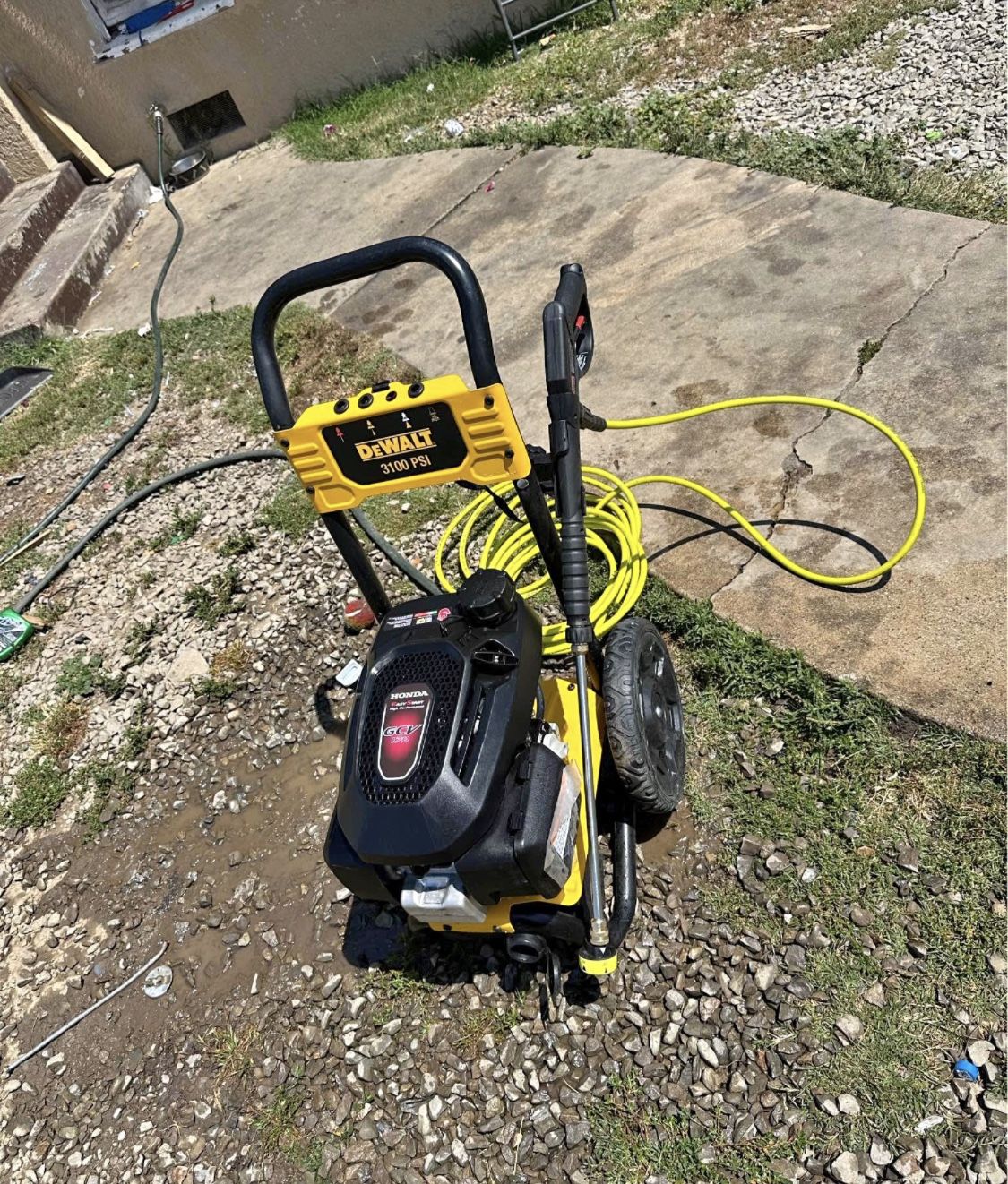 DEWALT 3100 PSI 2.3 GPM Cold Water Gas Pressure Washer with HONDA GCV170 Engine