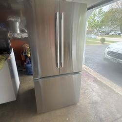 Lg 33’ Refrigerator 