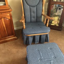 Chair Gliding Rocker 2