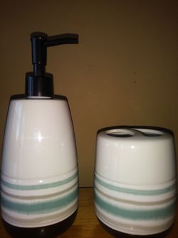 New Soap Dispenser& Toothbrush Holder