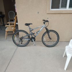 Schwinn Mountain Bike 