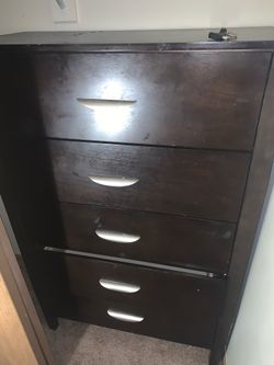 Ashley Vertical Dresser