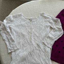 2 Shirts For  $5 (2 Camisas Por $5) Size Large 