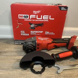 Milwaukee M18 FUEL 18V Lithium-lon Brushless Cordless 4-1/2 in./ 5 in. Grinder w/Paddle Switch (Tool-Only) 