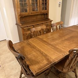 Country Dining Charmer