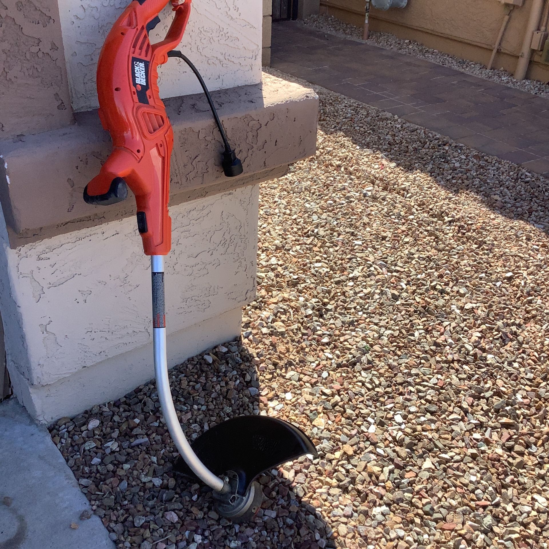 N peoria black and decker weed eater model 21286 electric needs spool