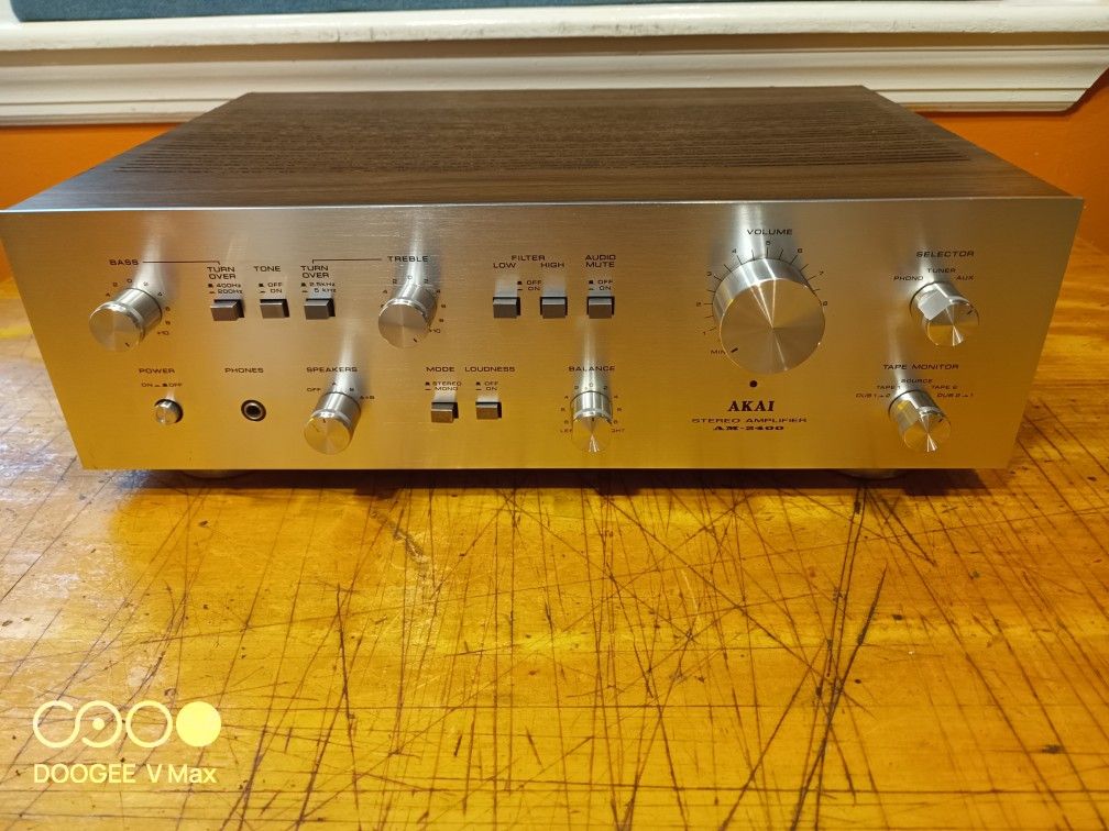 Akai AM 2400 Integrated Amplifier Mint Condition