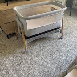 Bassinet On Wheels