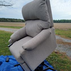 Best Home Furnishings Power Lift Recliner  - Works Great! 