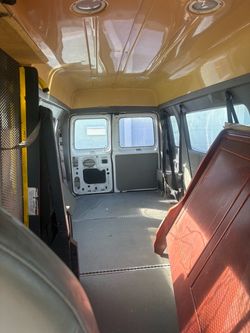 2005 Ford E-250
