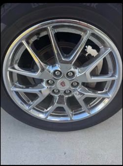 Cadillac Tire Rim (235/55 R20)