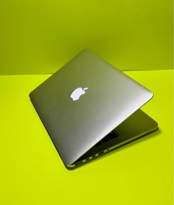 Apple MacBook Pro 13” Retina Display i5, 8GB RAM 256GB SSD $180