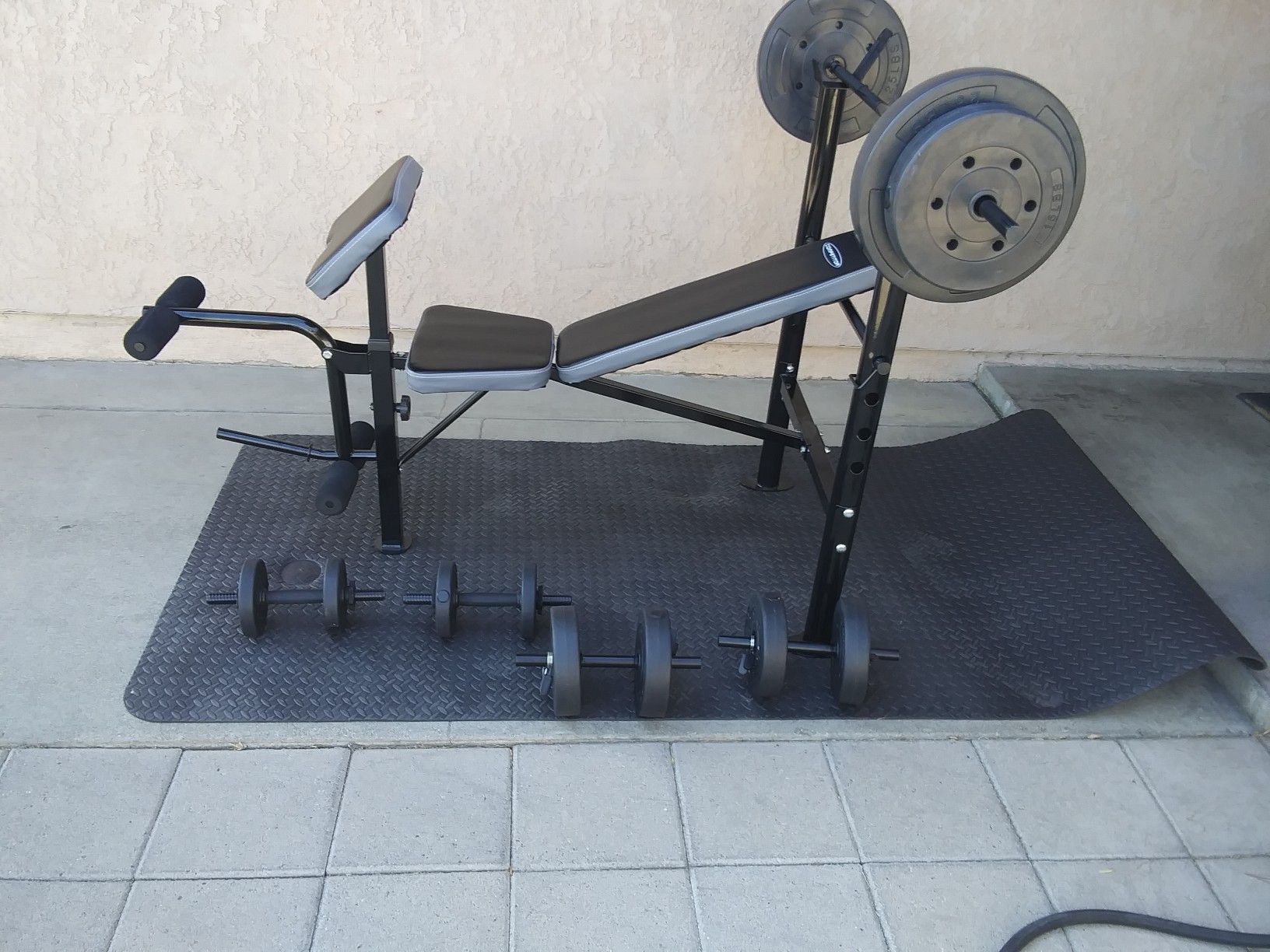 Weight Bench w/weights-new