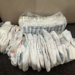Newborn Diapers (59 Ct) 
