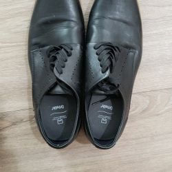 Black Mens Dress Shoes Size 9.5 US
