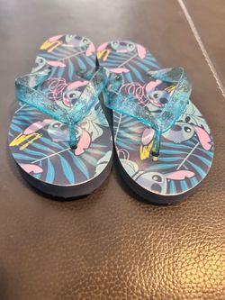 Girl stitch flip flops size 13