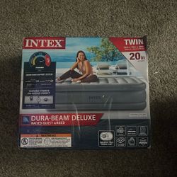 Twin Air Mattress W Built In Pump